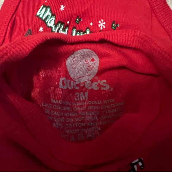 Buc-ees Red Baby Christmas Holiday One Piece Beaver 3 Months New With Tags - Picture 4 of 6